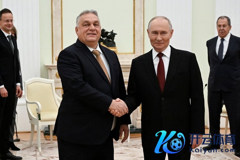 2025年11月28日，欧尔班访俄与普京会谈。东方IC